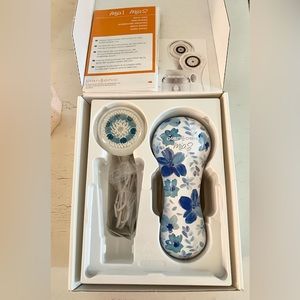 Clarisonic Mia 2 - Great Holiday/Christmas/Birthday Present!